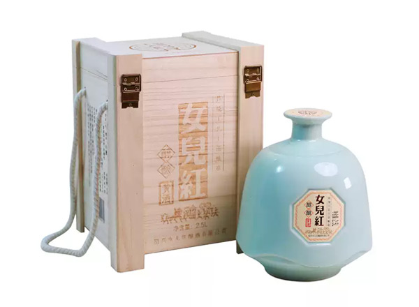 温州回收绍兴女儿红黄酒醇酿花雕酒木质礼盒2.5L坛装黄酒行情价格